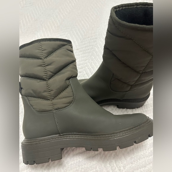 Zara Shoes - ZARA Green Quilted Ankle Boots | Chunky Lug Sole |